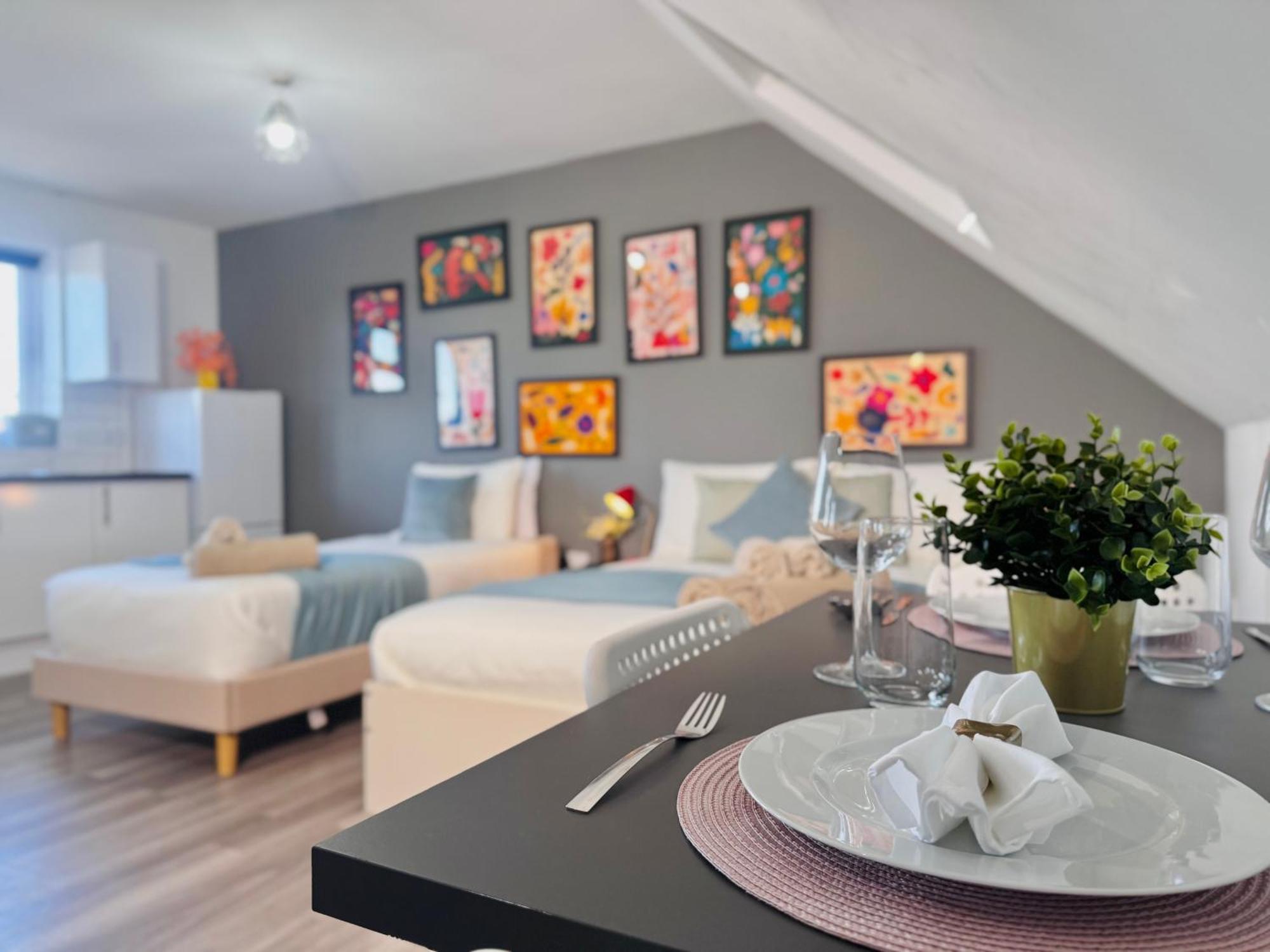 Bright Studio Loft 30Min To Central Лондон Экстерьер фото